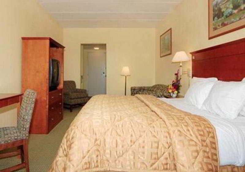 วินด์แฮม การ์เดน ฟิลาเดลเฟีย แอร์พอร์ต Hotel เอสซิงตัน ภายนอก รูปภาพ